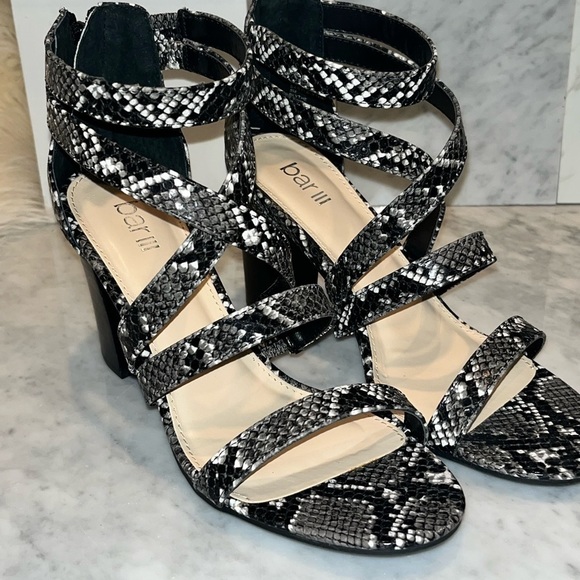 BAR III Women’s Blythe Block Snake Skin Strappy Heels Size 8 - Picture 3 of 11